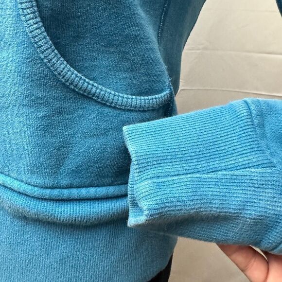 Lululemon Scuba Hoodie Blue - Picture 5 of 8
